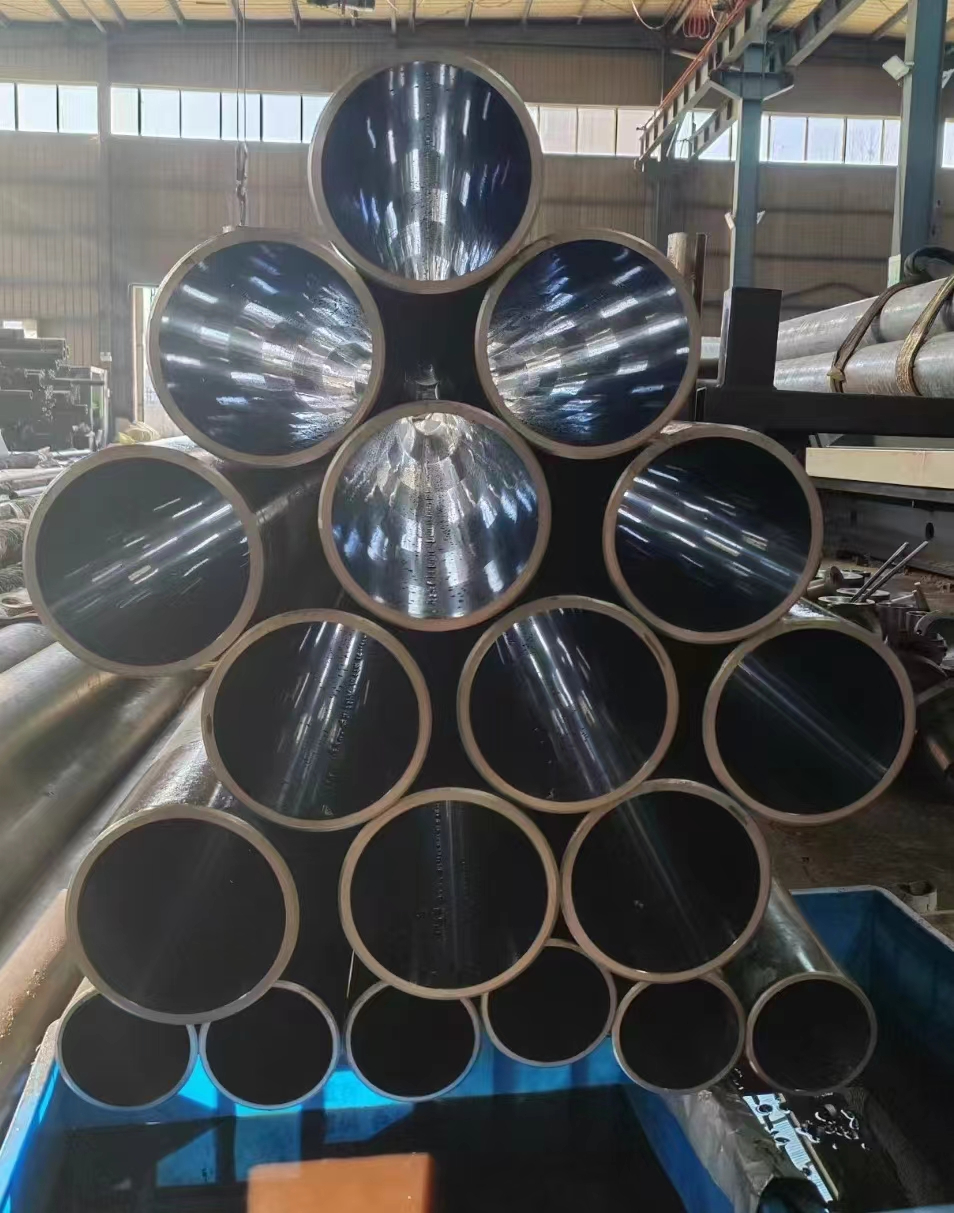 本周，不銹鋼液壓油缸管期貨回升受挫